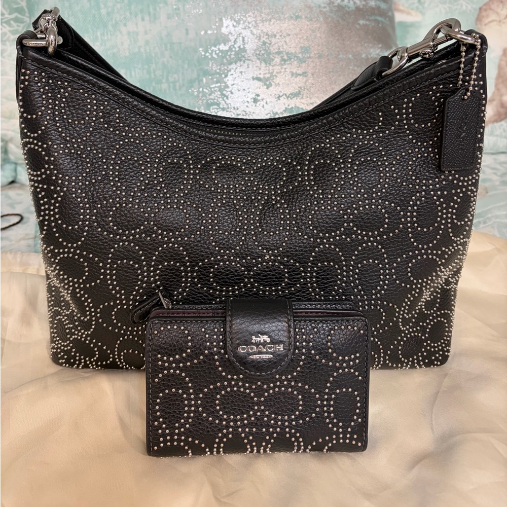 Coach Laurel Leather Shoulder Bag With Signature Rivets. And Matching Wallet EUC